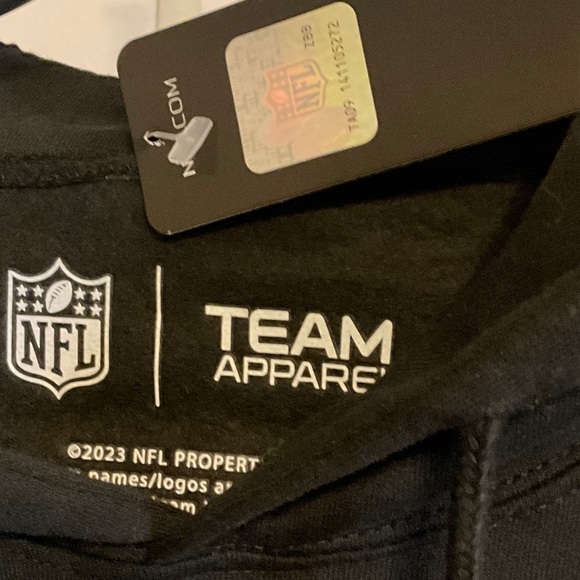 NFL Packers Black and Yellow Hoodie - Picture 2 of 4